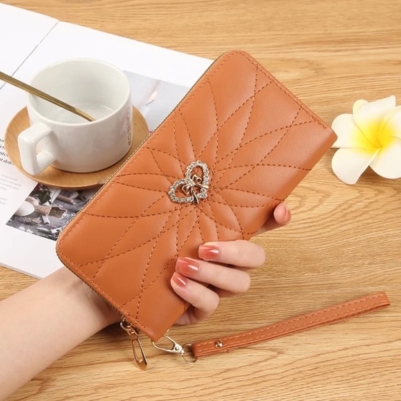 2/$30 Elegant Quilted Brown PU Leather Wallet with Heart Charm Zip-Around Clutch - Picture 1 of 5